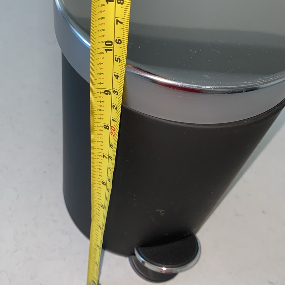 Round Cylindrical Home Office Trash Can With Soft-Close Foot Pedal